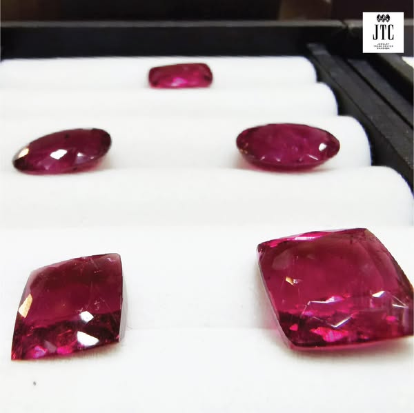 A.U.E Gems 1